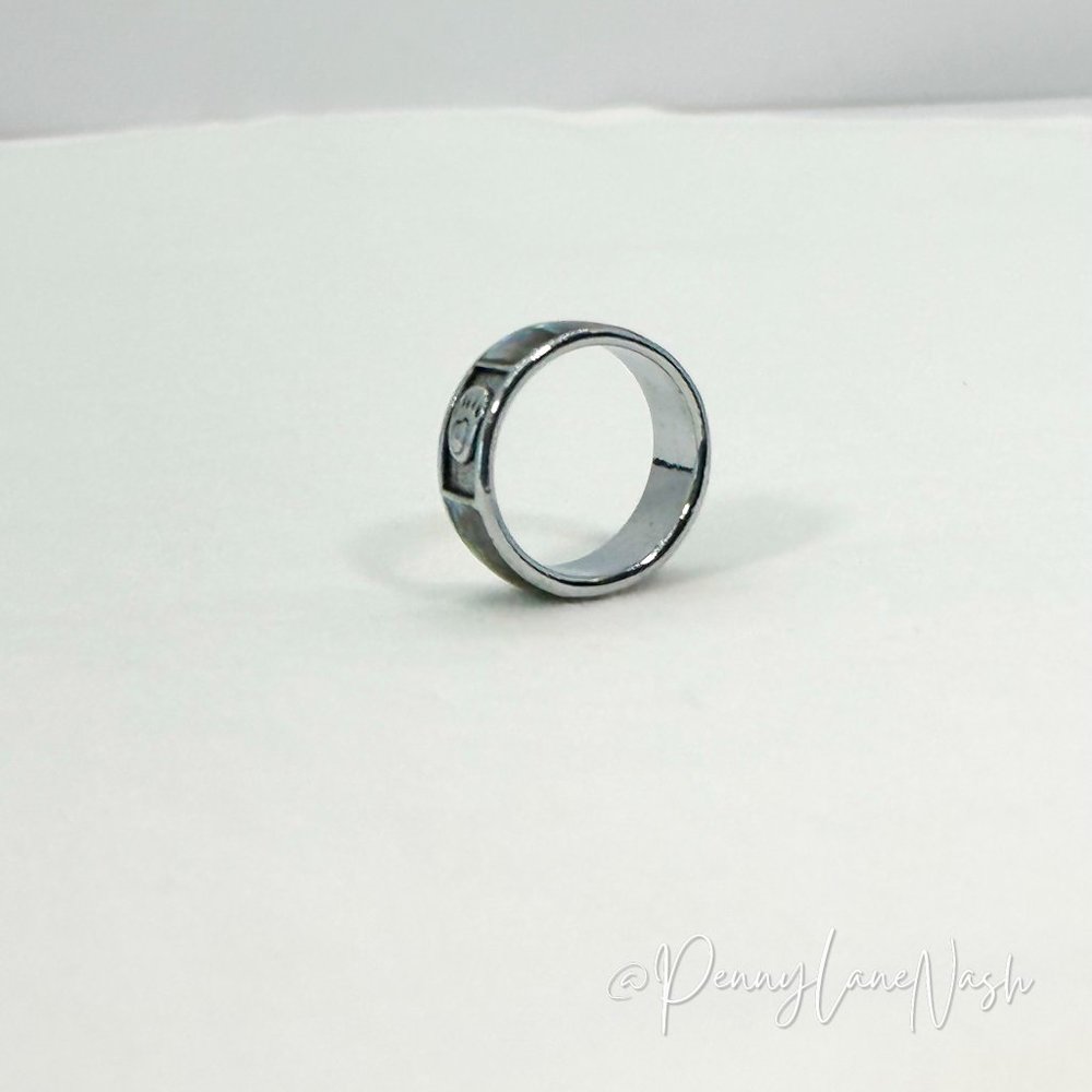 Vintage Irridecent Stone with Bear Paws Ring in Silver Metal - Picture 6 of 6